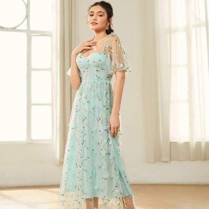 Regency-Style Floral Dress, Sweetheart Neckline